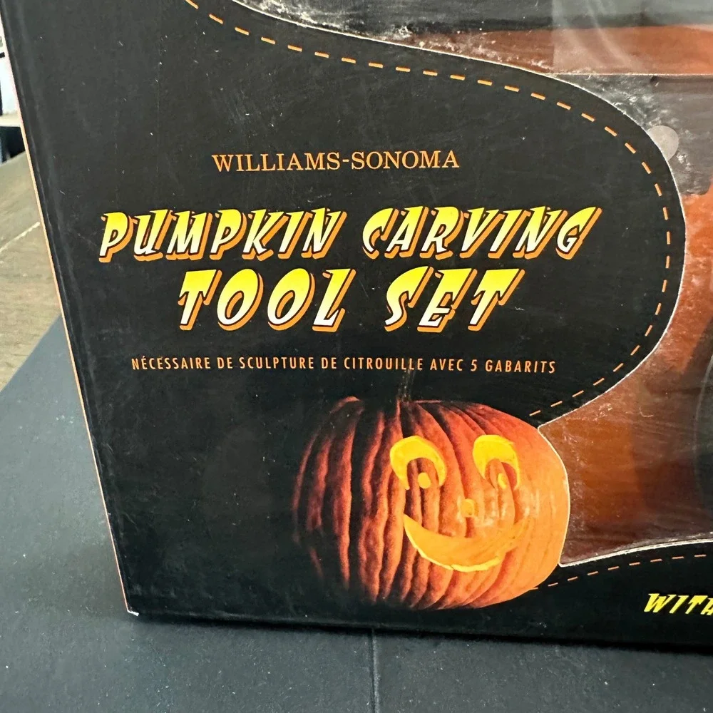 Williams-Sonoma Pumpkin Carving Tool  Set with Stencils - New